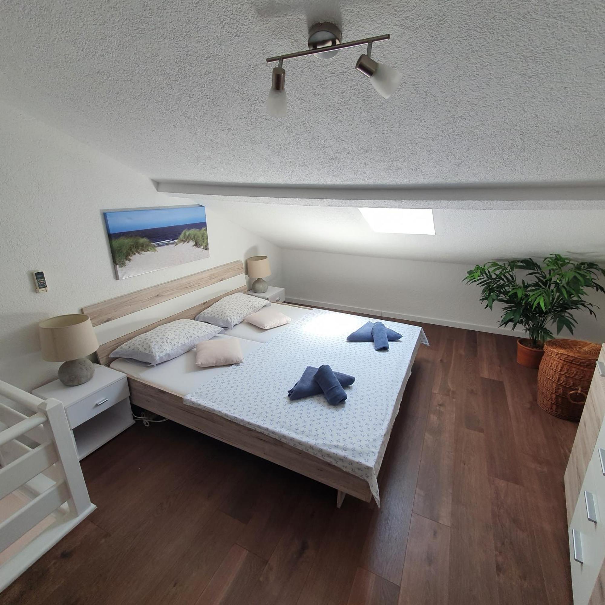 Beachfront House Sea La Vie Kastela Exterior photo