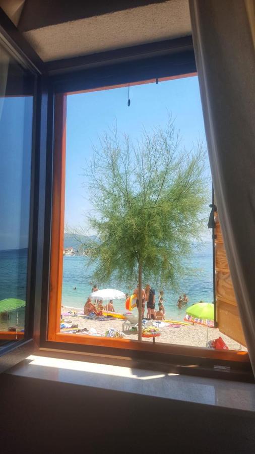 Beachfront House Sea La Vie Kastela Exterior photo